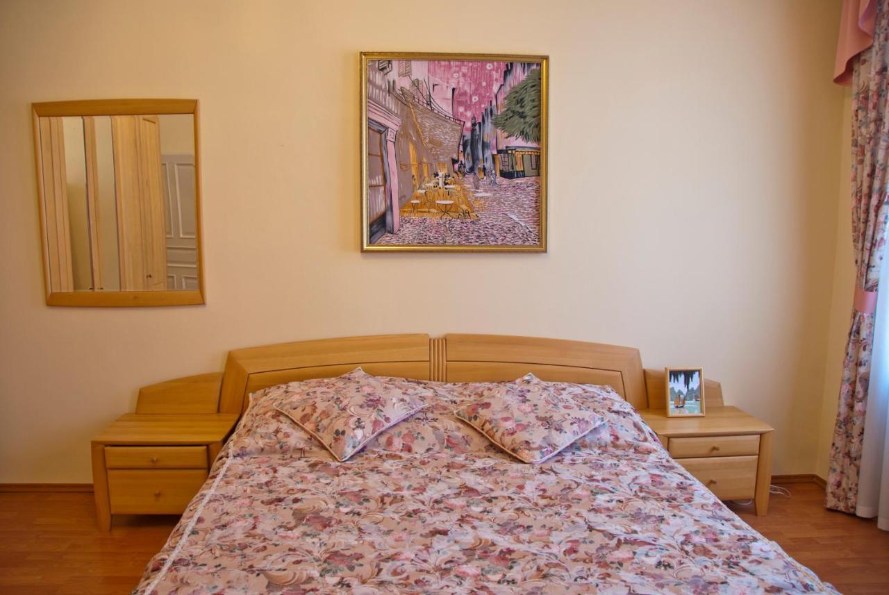 Apartman Na Zahradni Karlsbad Buitenkant foto